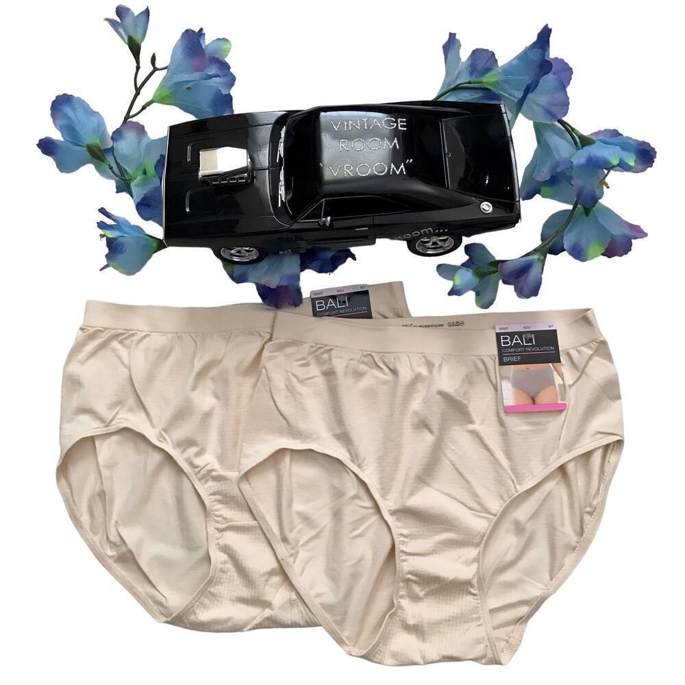 Bali NWT Comfort Revolution Seamless Brief Panties Women 6/7